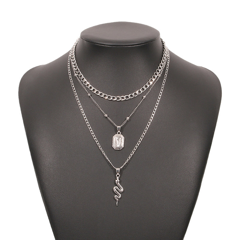 Venta al por mayor Collares Aleación N8611 Animal Serpiente Collar simple Personalidad Temperamento OLY-NE-QD007